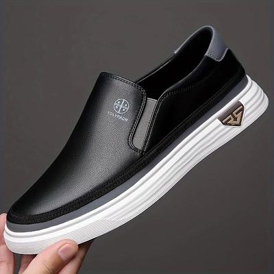 Białe skórzane buty męskie wsuwane z miękką podeszwą modne sportowe buty codzienne