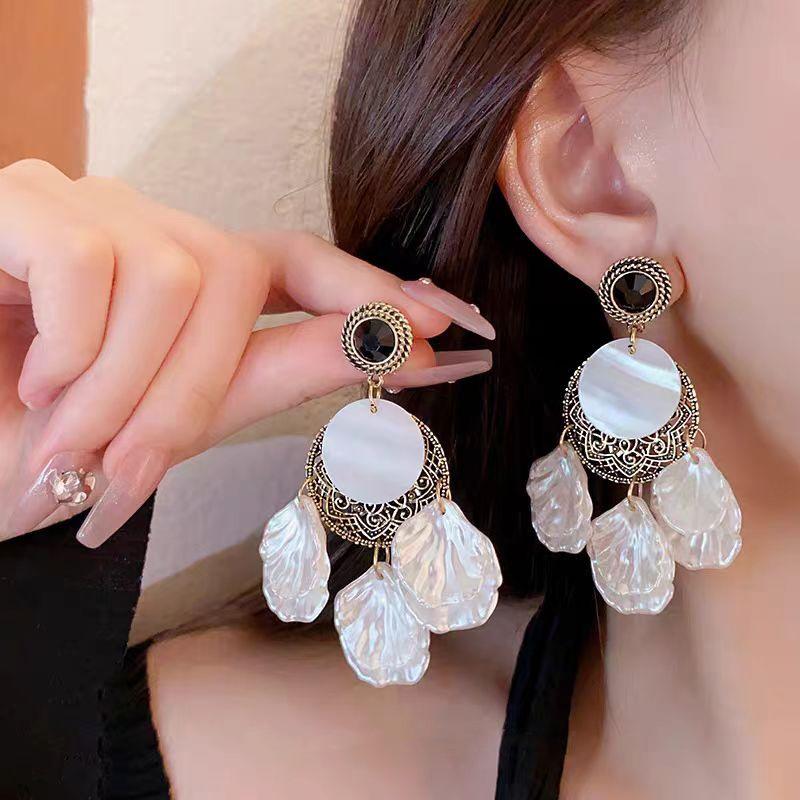 Chic European & American Tassel Earrings: Trendy, Long Dangle Design To Flatter Your Face - Versatile Statement Jewelry for Women