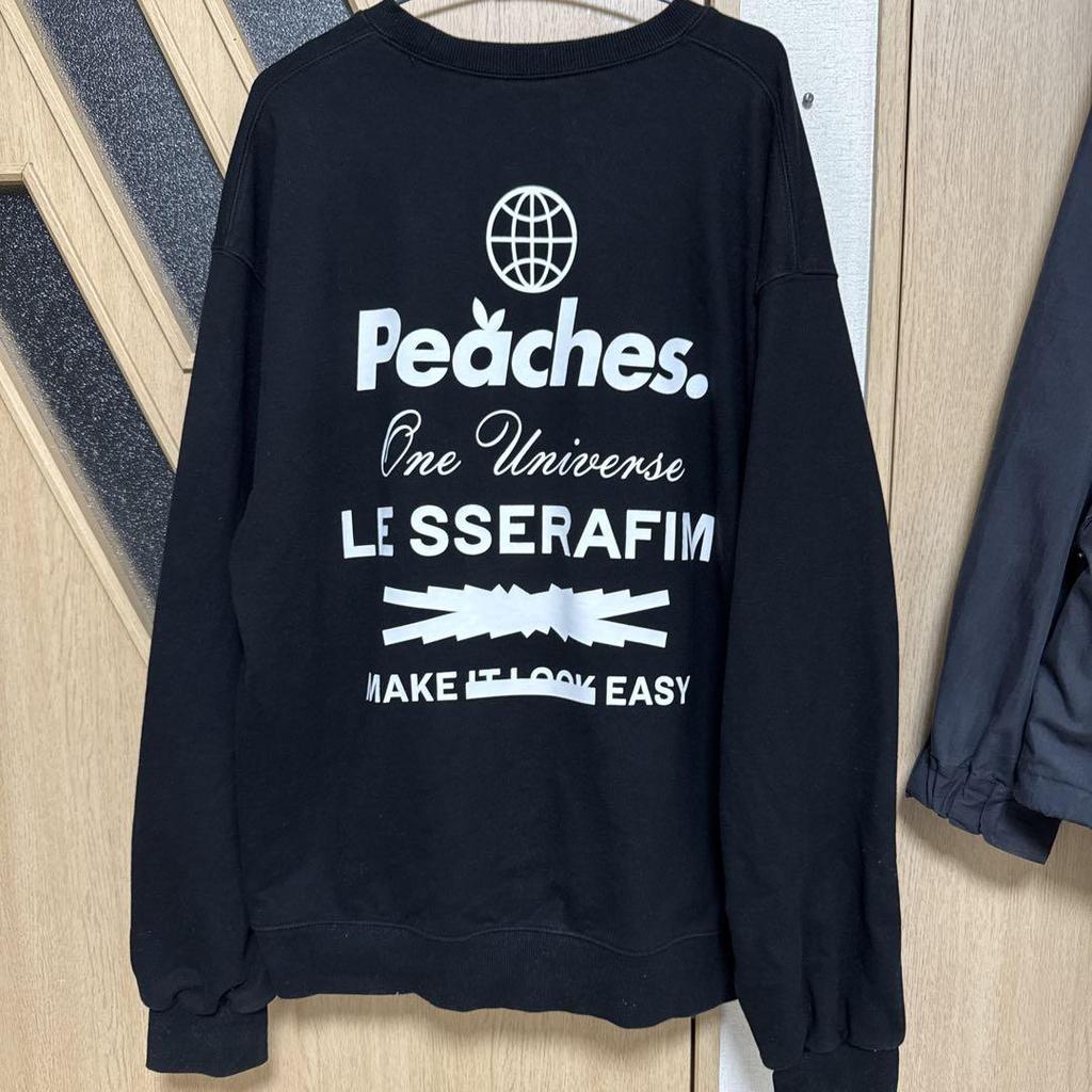 [USED] LE SSERAFIM X Peaches Black Sweatshirt, Size L