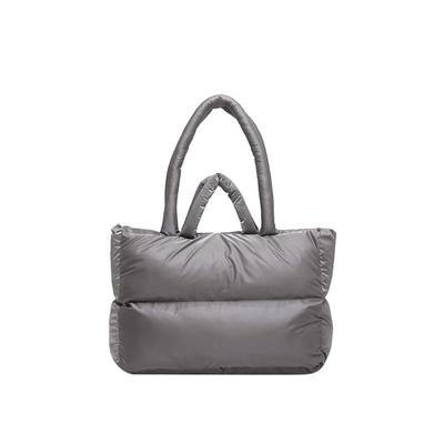 Glänzende Daunen-Tote-Bag für Damen - Großes Fassungsvermögen, Stilvolles Winterdesign