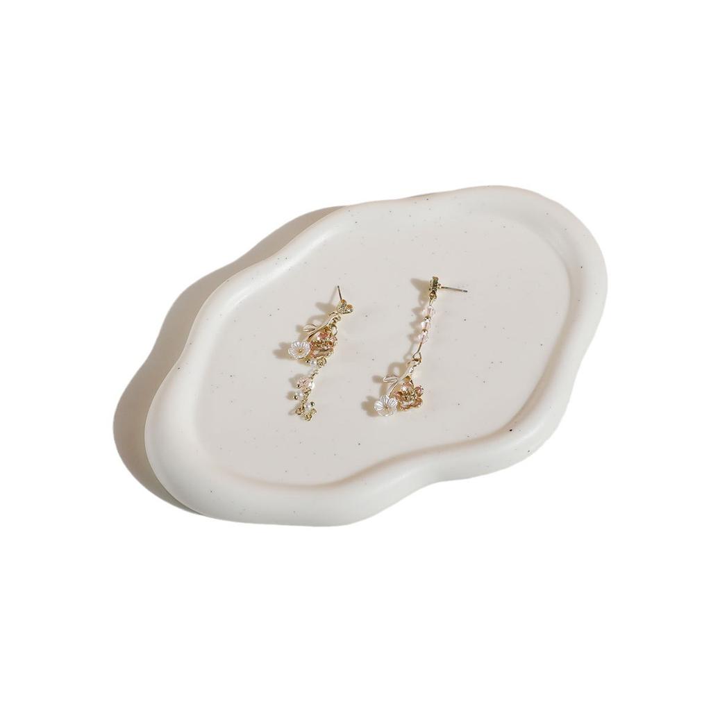 Simple ceramic dinner plate decorative plate, creative cloud tray, kitchen living room home jewelry storage plate, cloud plate