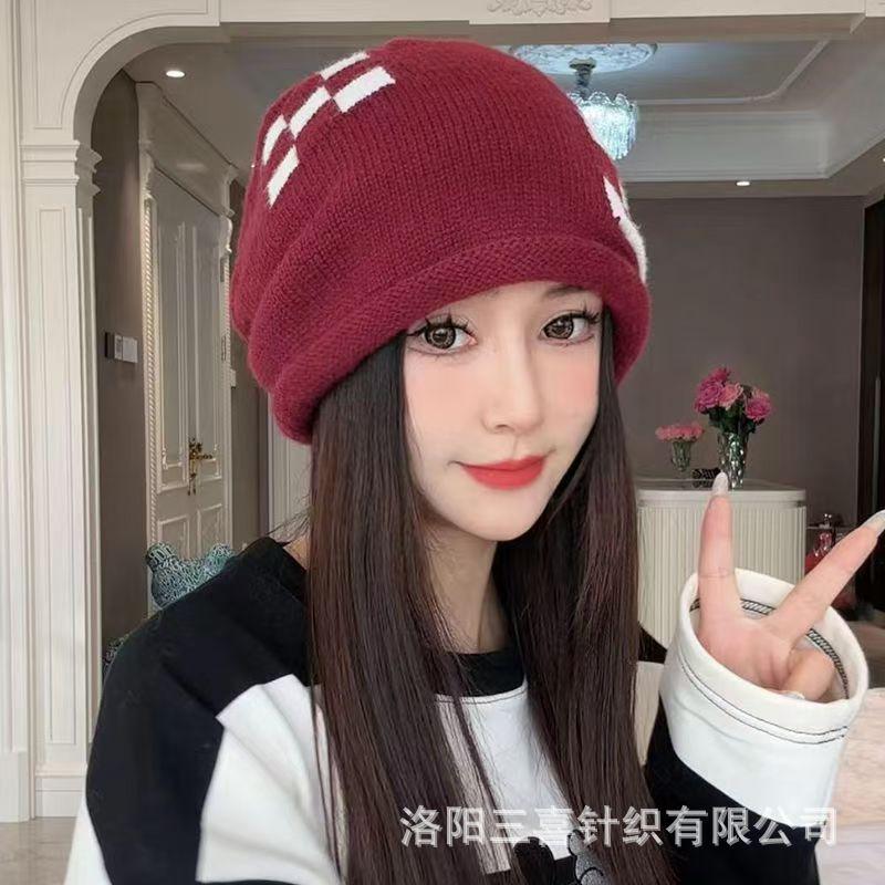 New autumn and winter star-patterned knitted beanie for women, warm and face-slimming, trendy and cute fashion hat