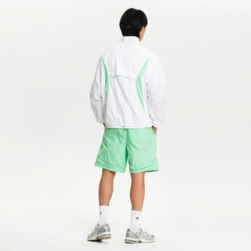 New Balance Shorts Kqj Nbnve22413 84 Public Runners Part 4.5 Woven Shorts