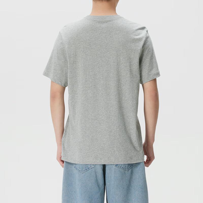 Nike Men's Gray Crew Neck T-Shirt