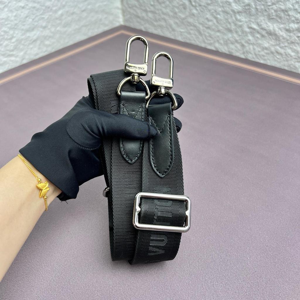 [Pre-Owned] Louis Vuitton Trio Messenger 'Monogram Eclipse Reverse Canvas' - Very Good #17DZ9YQ