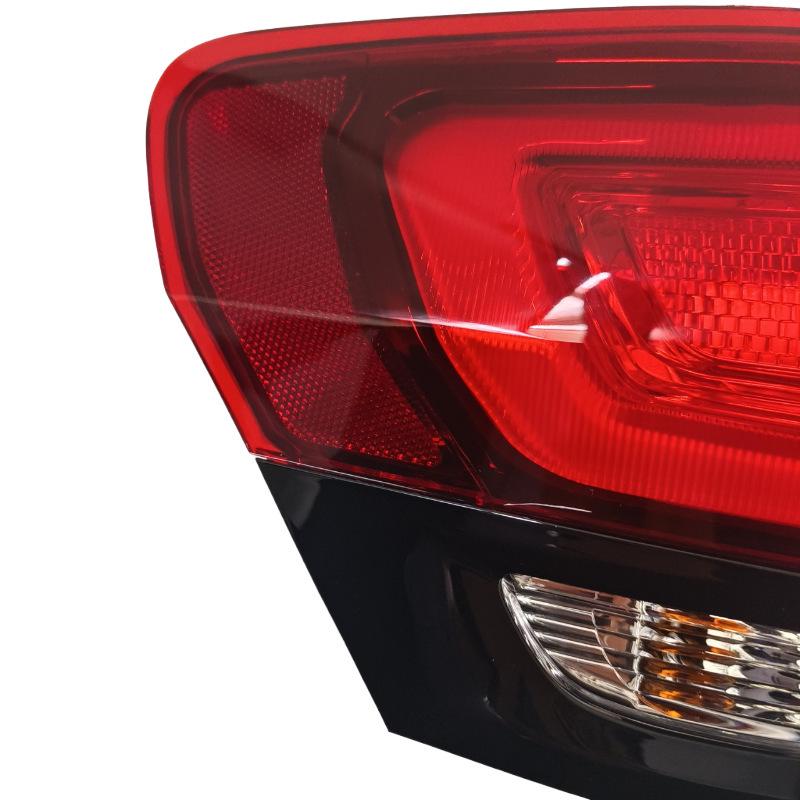 LED-Heckleuchte mit schwarzer Zierleiste für Jeep Grand Cherokee 2014-2020