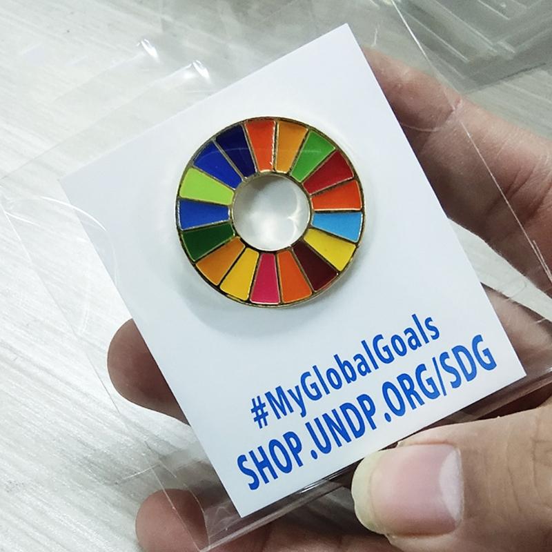 Creative Sustainable Development Goals Brooch Badge Banquet Scarf Pins United Nations SDGs Rainbow Pin Clothes Lapel