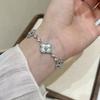 Fashionable Lucky Four-leaf Clover Natural Mother-of-pearl Pull-out Bracelet for Women A Light Luxury and High-end Floral Jewelry Accessory