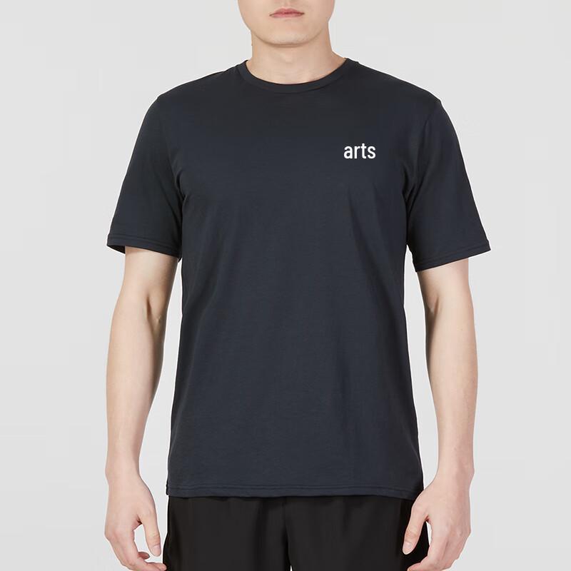

Under Armour Men s Summer Short-Sleeve T-Shirt 1370951-001 L