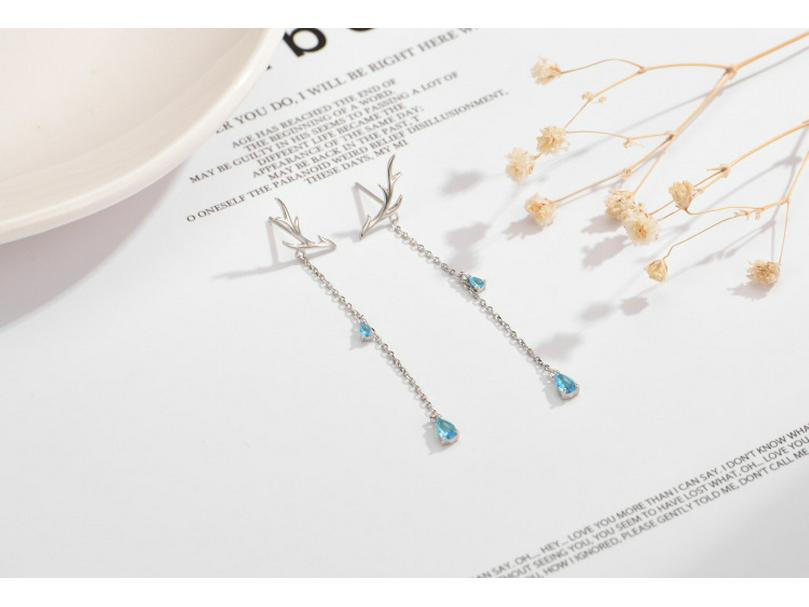 Higu S925 Silver Reindeer Antler Tassel Earrings: Christmas Dangle Studs for Women, Mori Style