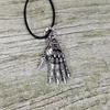 Mekanisk Hand Hänge Steampunk Halsband Hänge Retro Articulerade Fingerleder Robot Hand Berlock Smycken för Män Kvinnor
