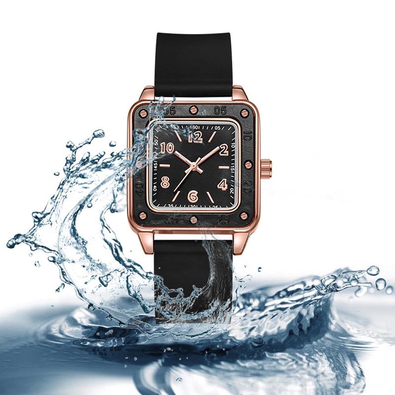 Women Casual Quartz Wristwatch Silicone Strap Dial Business Watche