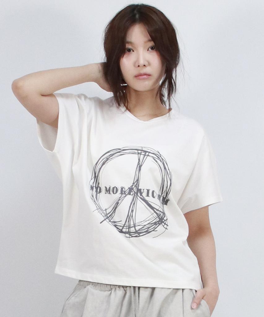 Deumakeu Piece Graphic Standard Fit French Short-Sleeved White