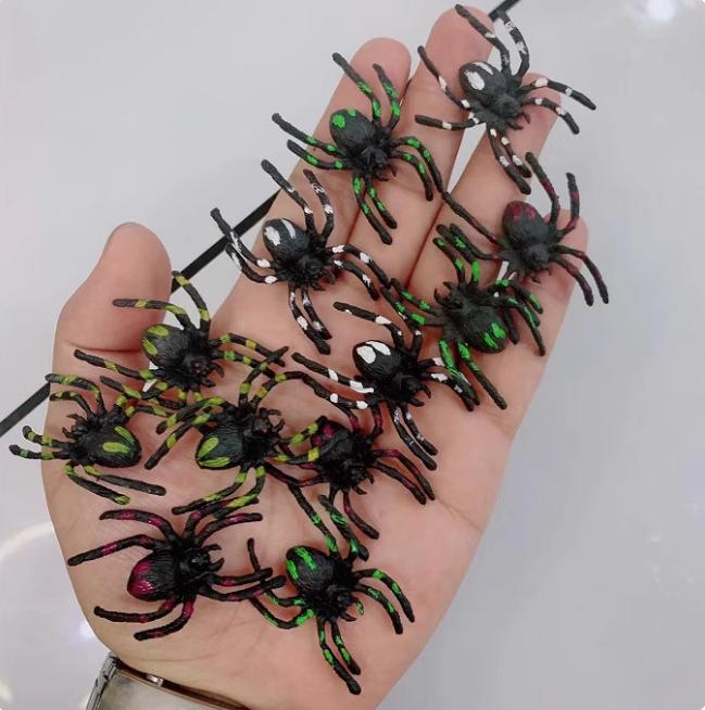 10 Stück Scherz-Mini-Maus-Modelle und weiße Spinnen-Requisiten Horror-Parodie Halloween Aprilscherz-Spielzeug Plastik-Tierbilder