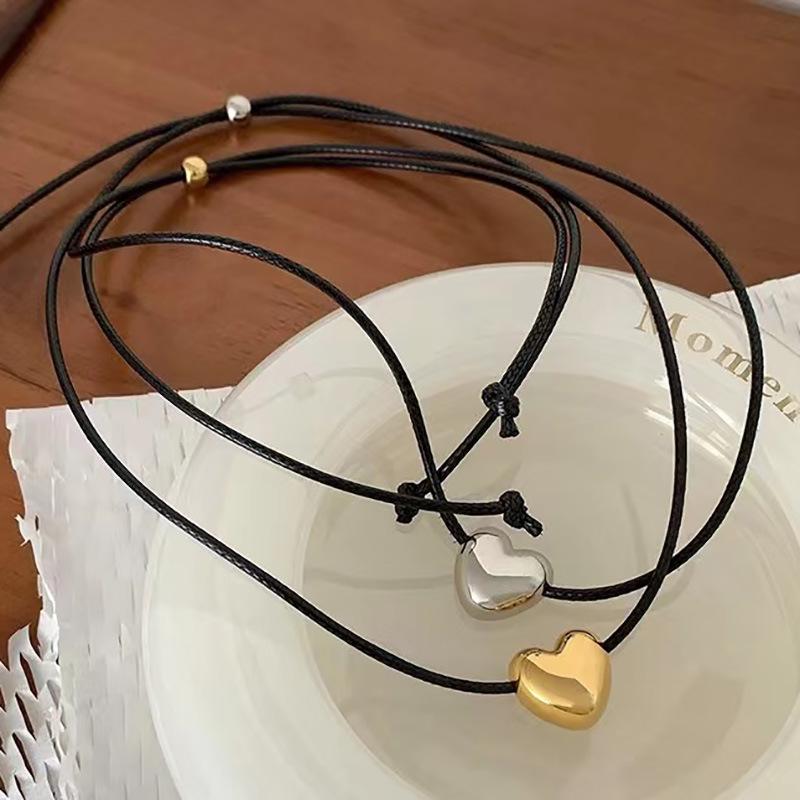 Korean Vintage Metal Heart Leather Necklace for Women - Versatile, Trendy Choker Chain