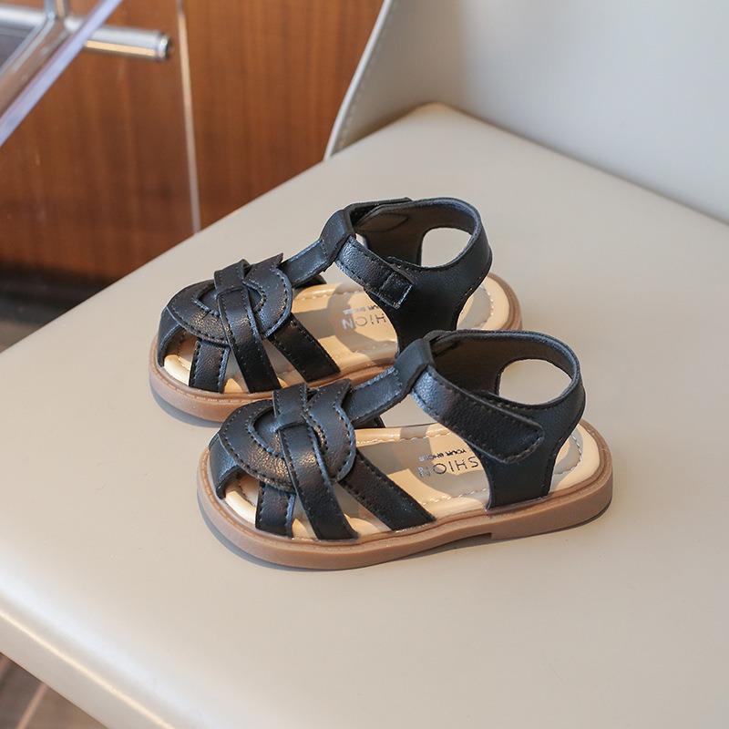 Sandali estivi nuovi per bambine, sandali principessa traforati carini per neonate, scarpe a punta chiusa con suola morbida per bambini piccoli e medi