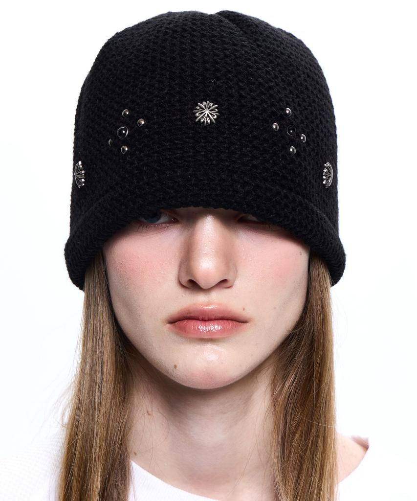 Aleseueseussi Sunburst Rivet Knit Beanie - Black