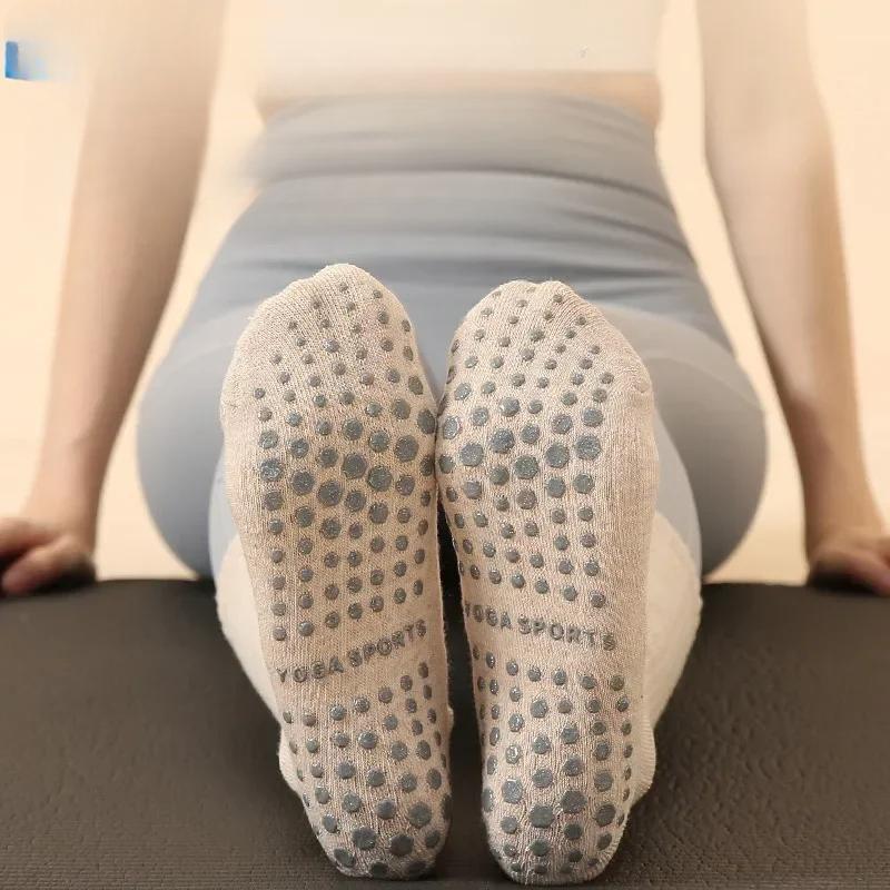 Winter Mid Tube Anti Slip Yoga Socks Women Thickened Towel Bottom Professional Pilates Socks Indoor Floor Fitness Sports Socks