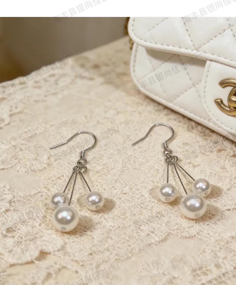 S925 Sterling Silver Pearl Tassel Long Ear Hook Earrings - Fashionable & Versatile.