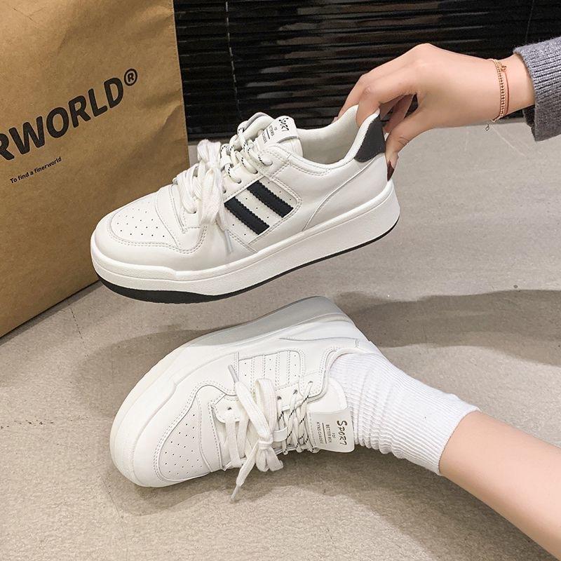 Internet Celebrity White Shoes Women's 2025 Spring and Autumn Explosion Niche Heightening Sports Board Shoes Versatile Casual Student Shoes Ins Tide