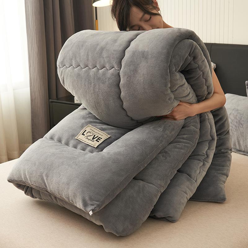 2025 Autumn/Winter Double-Sided Milk Velvet Thickened Warm Quilt 1.1*1.5m, 2.5 jin, Random Color