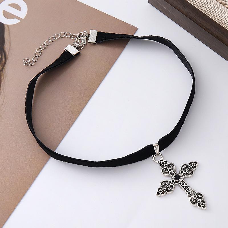 

Женское готическое ожерелье с крестом - Ретро цветочный узор из гальванизированного сплава чёрный