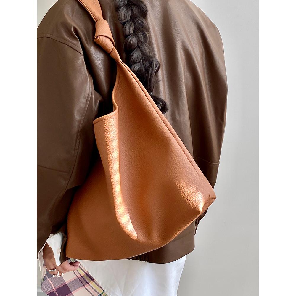 IELGY Spring Summer Large Capacity Shoulder Bag Soft Leather Commuter Tote Bag