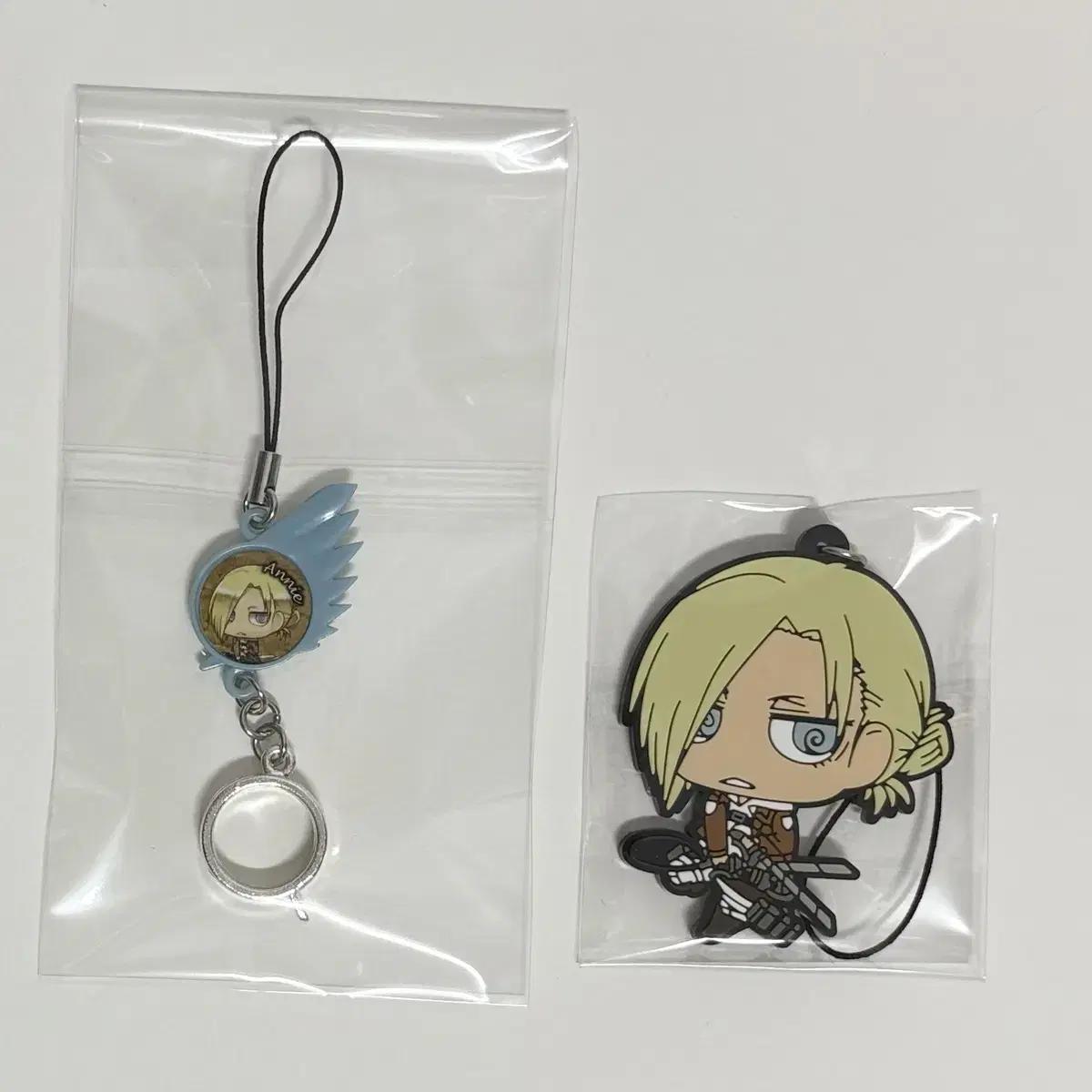 

Attack On Titan Annie Leonhart Merchandise Set