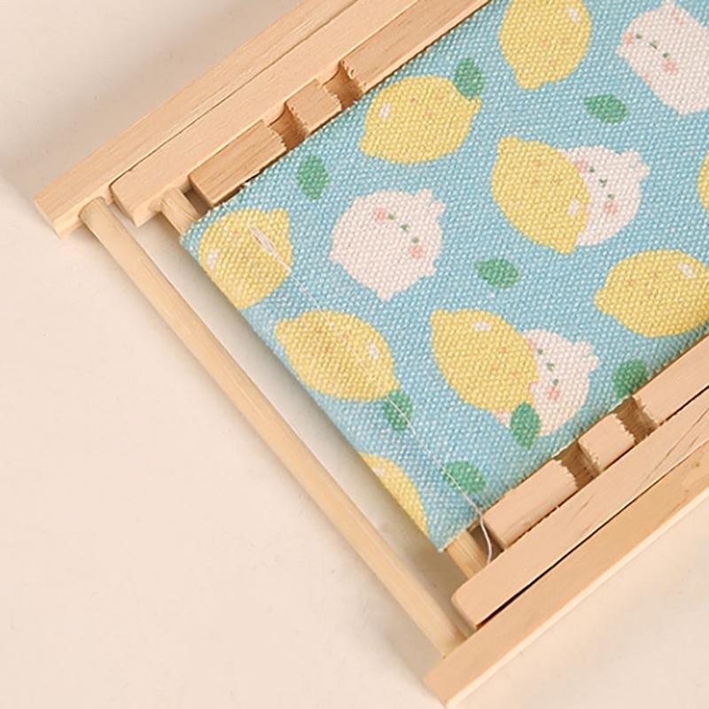 Cute Beach Chairs Mobile Phone Holder Mini Wooden Beach Chair Model Foldable Phone Holder Photography Prop Miniature Scene Decor