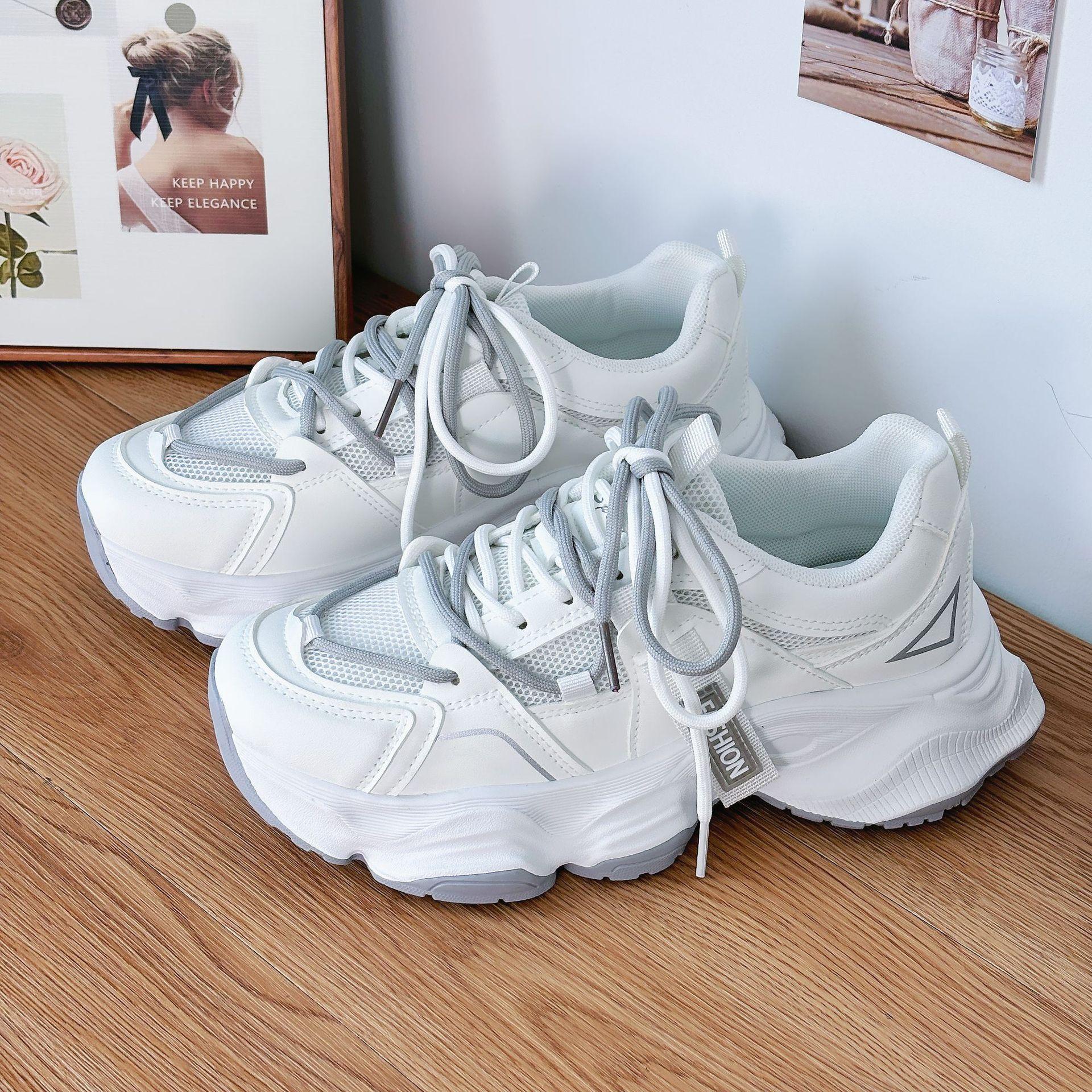 

Женские спортивные туфли из толстой кожи и сетки, женские повседневные спортивные туфли на толстой подошве, вулканизированная обувь, модные и универсальные 35 белый