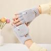 Women's Fingerless Wool Gloves with Flip-Top, Knitted Half-Finger Design for Winter Warmth and Cold Protection.