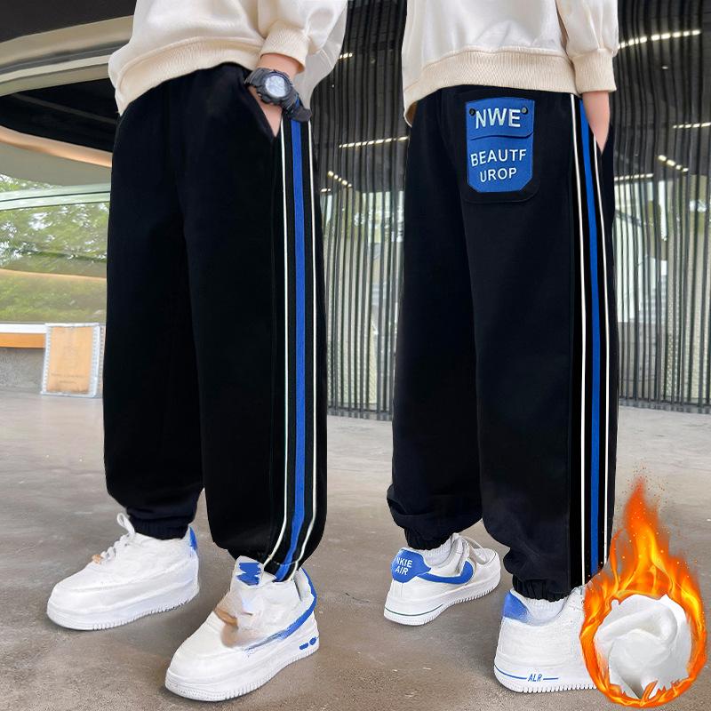 Spodnie chłopięce Modele jesienno-zimowe Plus Aksamit Dziecięce spodnie sportowe, Dziecięce spodnie w stylu zachodnim Trend
