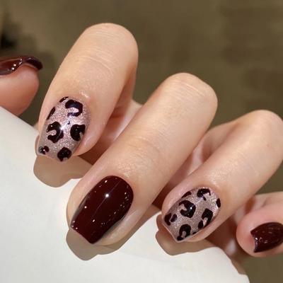 Unhas falsas – Pontas e unhas postiças