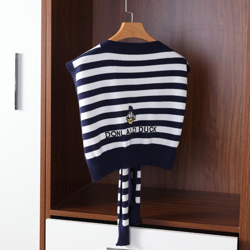 Donald Duck Embroidered Striped Wool Shawl - Women's Lightweight Knitted Scarf & Shoulder Protector for Spring & Autumn