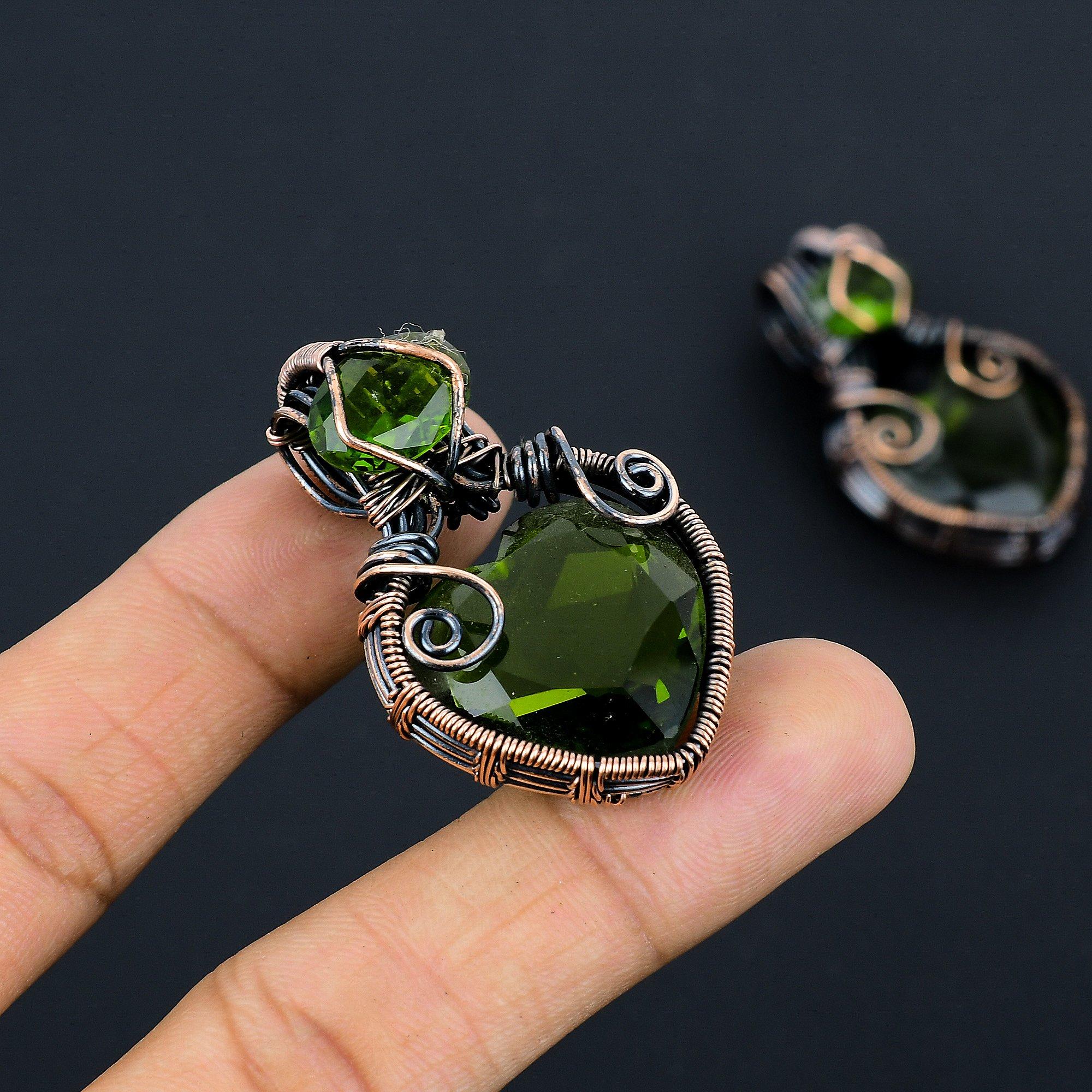 

Natural Chrome Diopside Gemstone Handmade Copper Wire Wrap Pendant 1.89 Q9B88