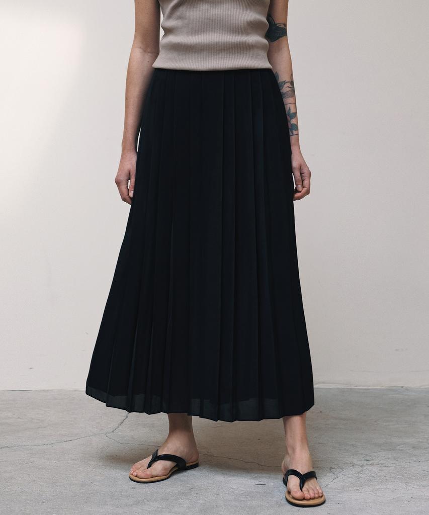 Aesmoeo Jane Pleated Skirt (Black)