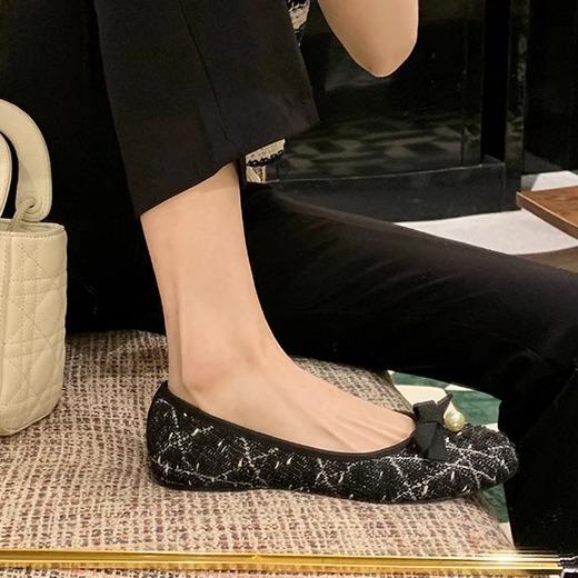 Grape mother single shoes flat bottom high sense external wear temperament small fragrant style not tired feet round head single shoes women's casual