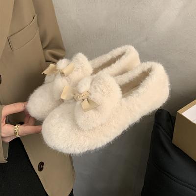 Sapatos de beanie de um pedal para mulheres, sapatos de inverno de veludo e algodão, novo modelo 2025, sapatos peludos de vison com laço, sapatos externos rasos para mulheres