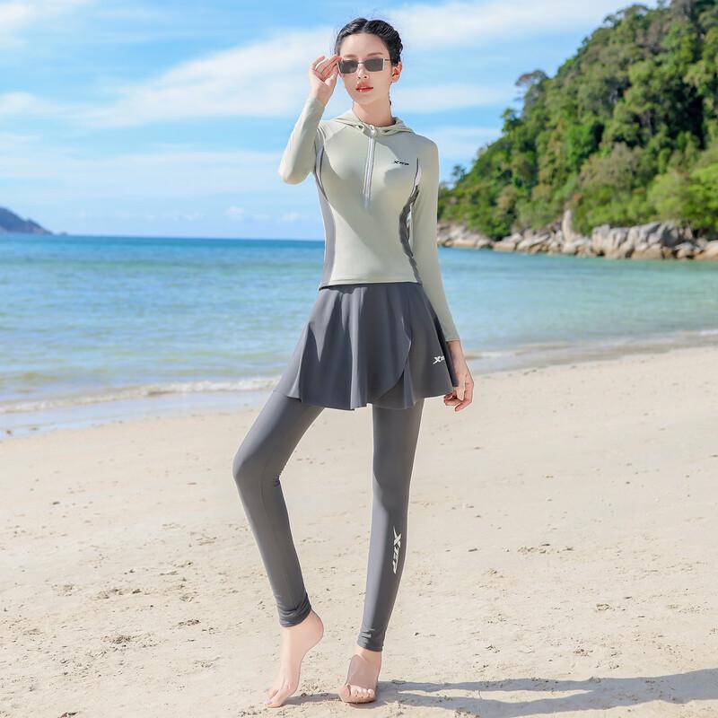 Xtep Women's Long-Sleeve Sun Protection Two-Piece Swimsuit