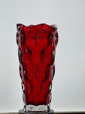 Vase aus Glas, rot, transparent, unregelmäßige Form, handgefertigt, Retro, chinesisch, fortschrittlich, für den Schreibtisch, geeignet für Wohnzimmer, Schlafzimmer, Dekoration
