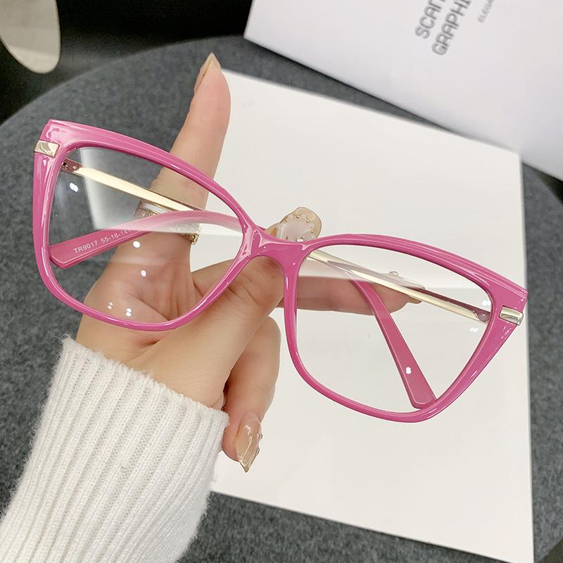 Fashion  Anti-blue Light Glasses Cat Eye Trendy  Luxury Sunglasses Female Vintage Lens Plain Eyewear UV400