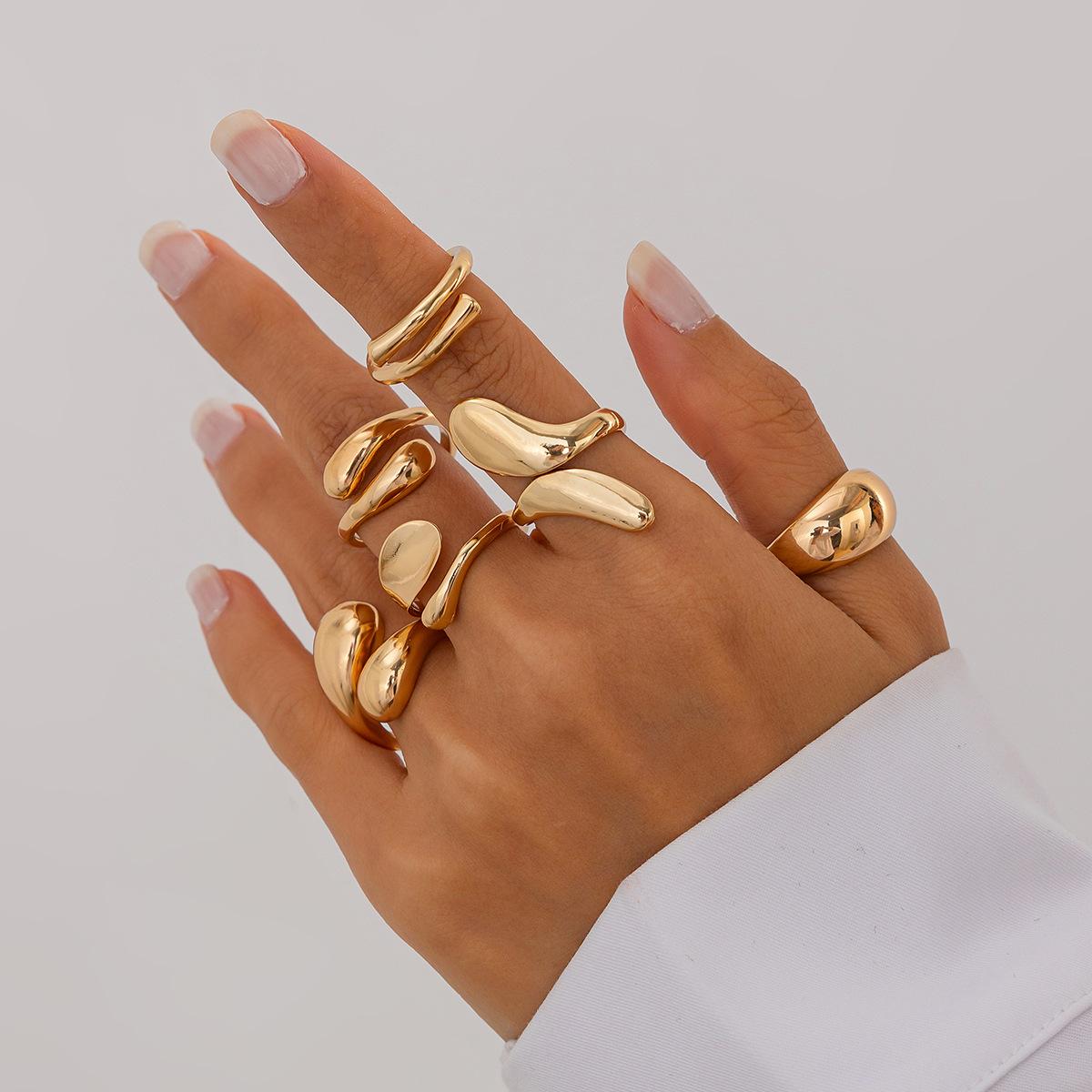 

6Pcs Vintage Boho Ocean System Rings Set Shell Pearl Starfish Open Ring for Women Irregular Geometric Knuckle Ring Party Jewelry