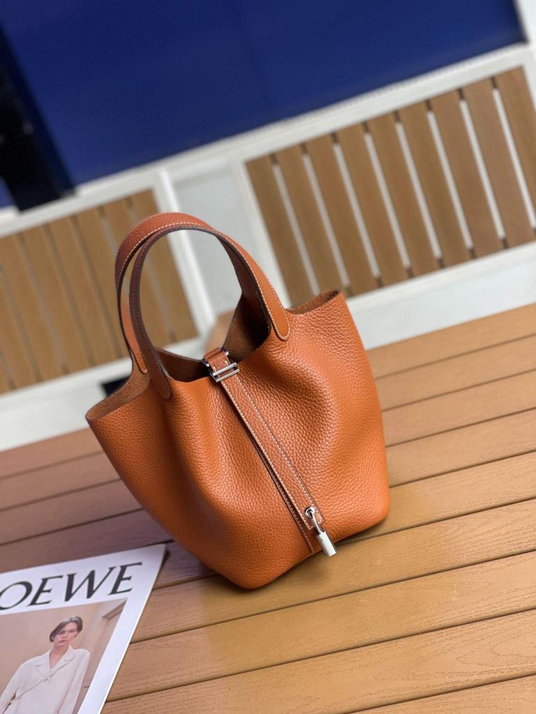 Full-Grain Luxurious TC Leather Vegetable Basket Bag - Stylish, Versatile, and Spacious Bucket Bag