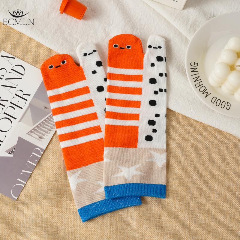 Damskie skarpetki z separatorem palców w kształcie delfina Zabawny i uroczy design z kreskówki Bawełniane skarpetki Pochłaniające pot Skarpetki do połowy łydki