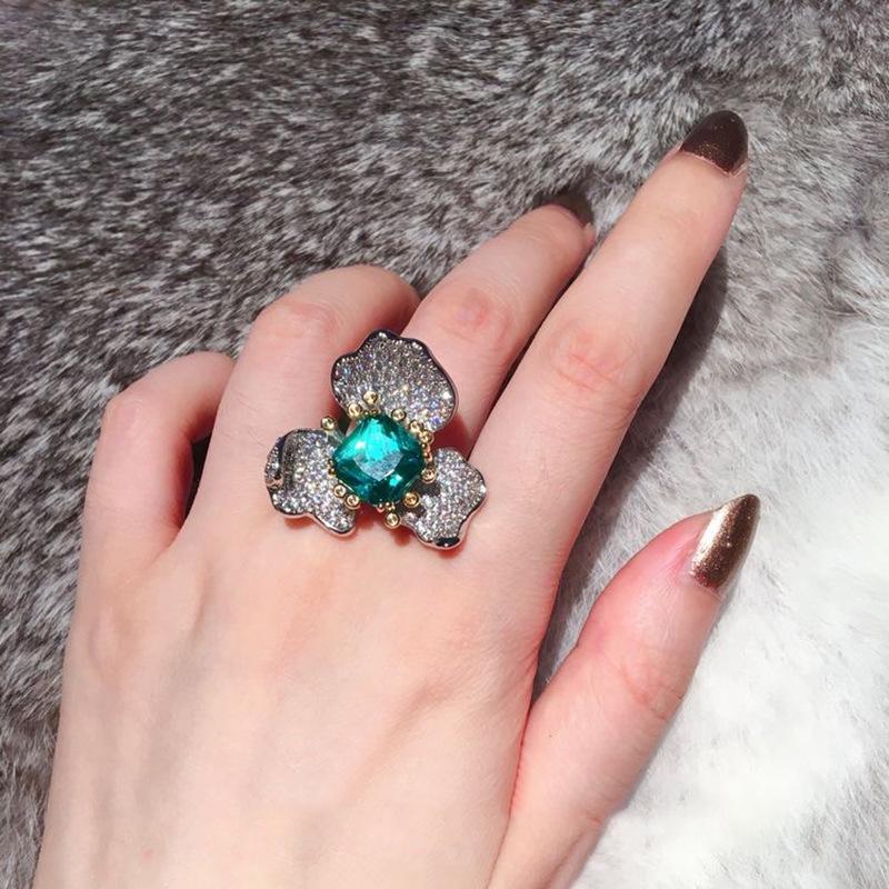 Elegant French Flower Emerald Zirconia Diamond Open Ring - Chic and Versatile Style Adjustable Open