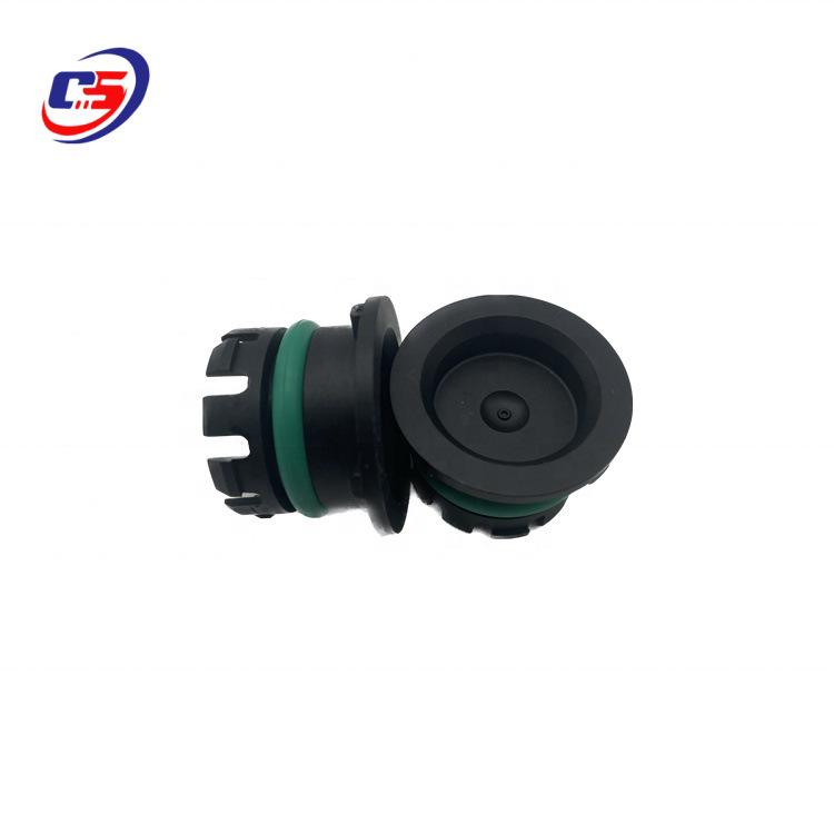 Enhanced Rear Oil Seal Plug for Land Rover Range Rover Discovery Engine LR135858