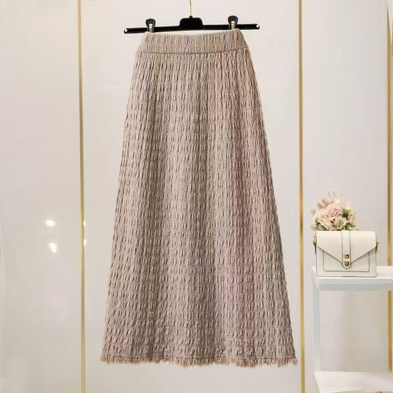 

Women s High Waist A-Line Knit Midi Skirt - Wrinkled Texture, Fringe Hem, Slimming Bodycon, Autumn/Winter Style One size хакі