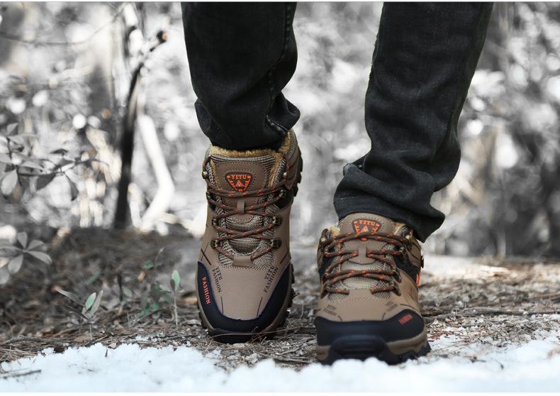Men's Waterproof Winter Hiking Boots with Fleece Lining, Non-Slip, Wear-Resistant, Durable Outdoor Shoes for Construction and Labor Protection.