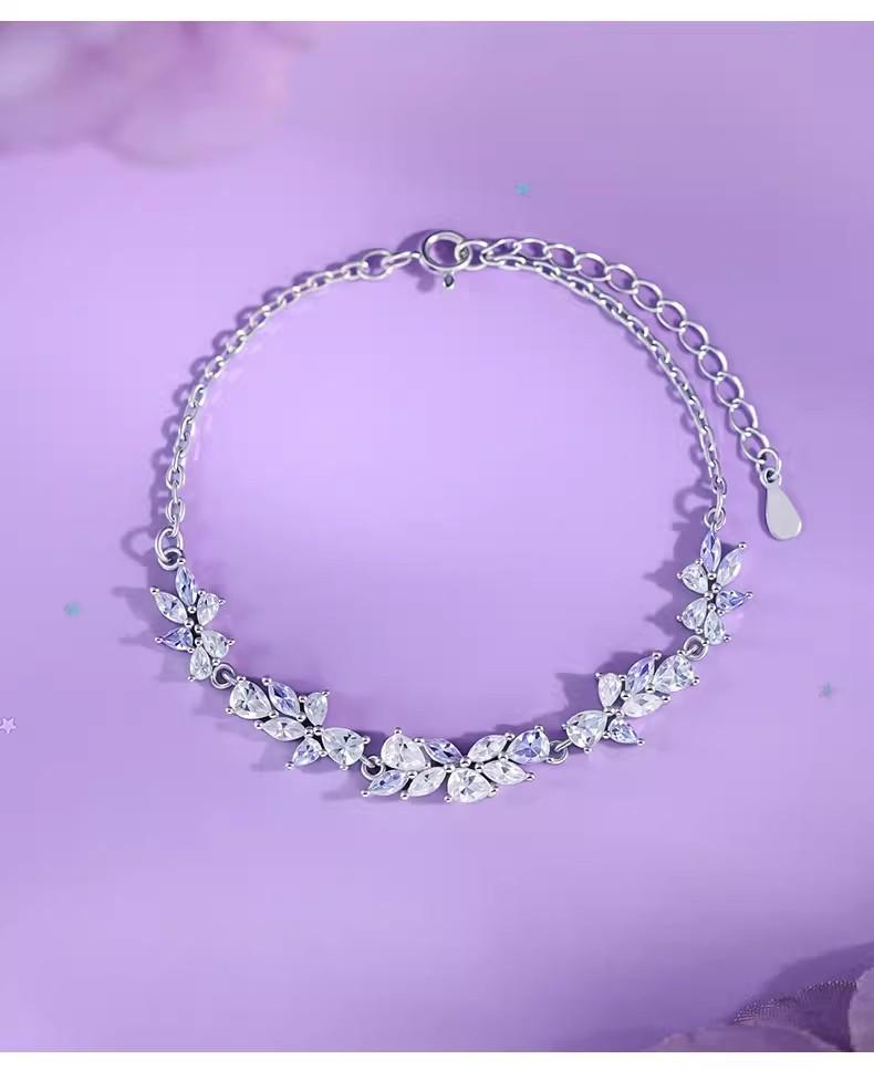 Exquisite S925 Sterling Silver Violet Bracelet for Women - Elegant Design, Perfect Gift for Best Friend or Girlfriend’s Birthday