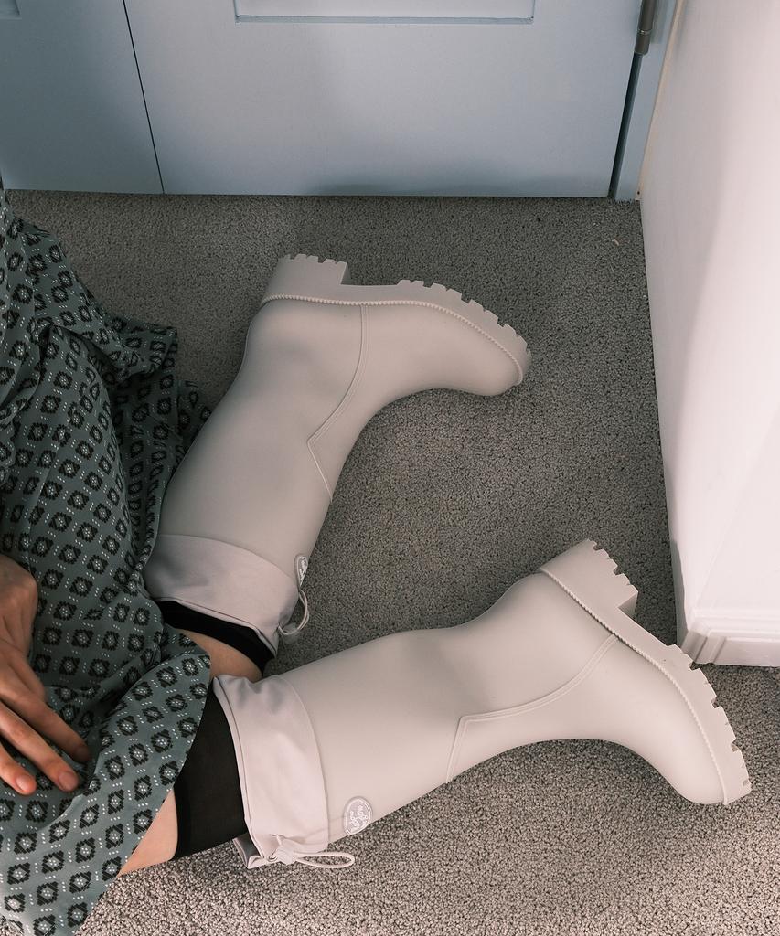 Reclow Rc Hou Long Long Rain Boots Ivory